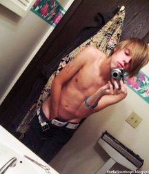 Emo boys 593ef6e49077a.jpg