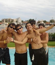 Shirtless boys from net 5971df068d91e.jpg