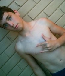 Shirtless boys from net 5971df7230325.jpg