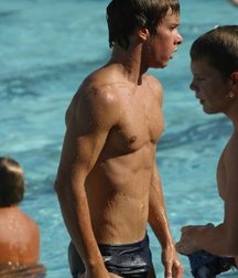 Shirtless boys from net 5971dfa542930.jpg