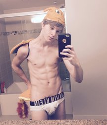 Webcam boy 59e51a4a3b73a.jpg