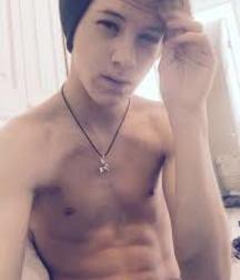 Webcam boy 59e51a67818fc.jpg