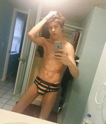 Webcam boy 59e51a893eb9c.jpg