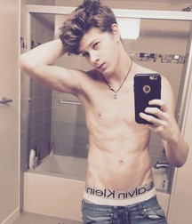 Webcam boy 59e51a9e05292.jpg