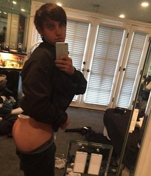 The Janoskians Like Taking Their Clothes Off. 5877922dac28f.jpg