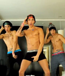 The Janoskians Like Taking Their Clothes Off. 5877922f060c2.jpg