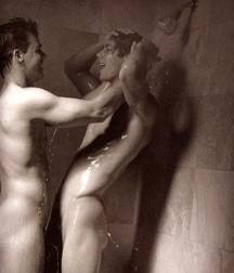 Bathe together 59b6c793bf8ac.jpg