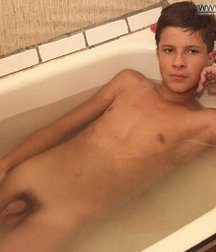 Bathe alone 59b6d1d1e89a5.jpg