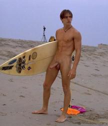 Nekkid surfing 5a524c1a36dcf.jpg