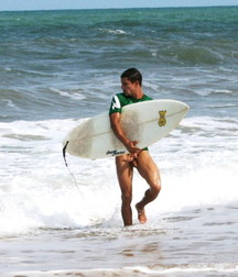 Nekkid surfing 5a524c36026fa.jpg