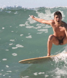 Nekkid surfing 5a524c38f0e9f.jpg
