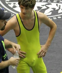 Hott wrestlers 5a580f5b6e391.jpg