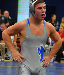 Hott wrestlers 5a580fe6cb9cd.jpg