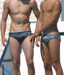 Gray speedos 5a5d4a546448e.jpg