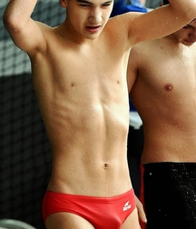 Red speedos 5a5d4eca74c46.jpg