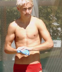 Red speedos 5a5d4f9a38a09.jpg