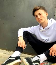 teen master x 5d8d846a10566.jpg