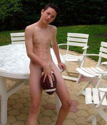 x2 teen boy  5da13023c1ca6.jpg