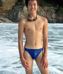 Neighbor boys speedo 588b6ed2e6d71.jpg