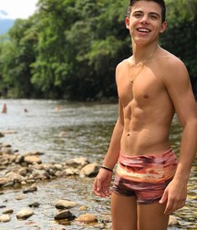 Beautiful boy - non porn 58fac1f1c2a21.jpg