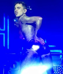 Years & Years... 594150e736434.jpg