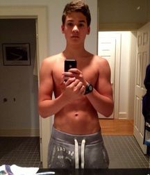 It's all about the SELFIE 5e22470b857f8.jpg