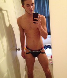 It's all about the SELFIE 5e224797b158c.jpg