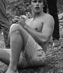 Barefoot 4 5bb963e4ad73a.jpeg