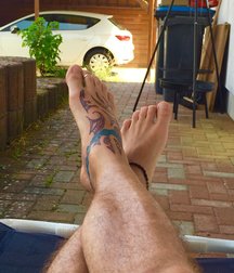 Bare feet 5d419909b72bd.jpeg
