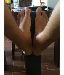 Bare feet 5d4199201d7ee.jpeg