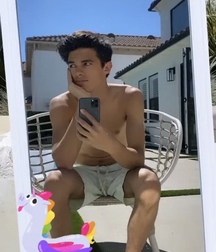 Brent Rivera Barefoot Gay Tube 5f976f9dcc2e5.jpeg