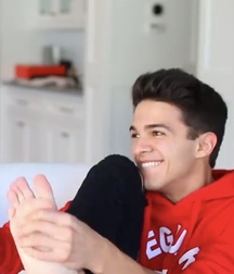 Brent Rivera Barefoot Gay Tube 5f976fba4898e.jpeg