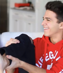 Brent Rivera Barefoot Gay Tube 5f976fbcccf4a.jpeg