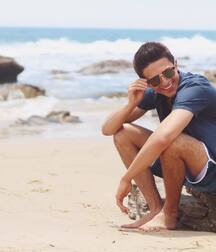 Brent Rivera Barefoot Gay Tube 5f976fce2f11d.jpeg