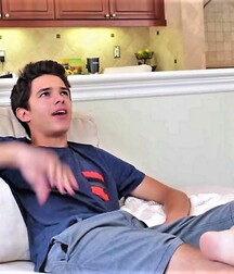 Brent Rivera Barefoot Gay Tube 5f976fdb2acb3.jpeg