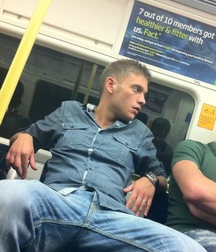 Hot Guys In Jeans 58996572410a7.jpg