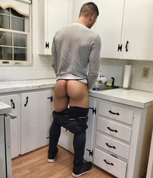 The Naked Chef 5894e4678c190.jpg