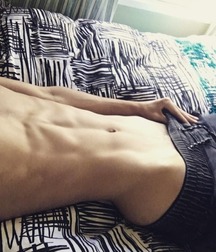 Twinks68 596c40eddaa36.jpg