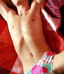 Twinks76 59738eff39f3e.jpg
