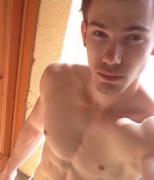 Twinks102 598dc3ec97306.jpg