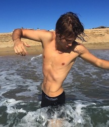 Twinks102 598dc3f991d4a.jpg