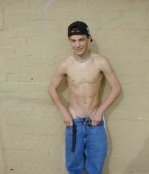 Twinks105 598fdf179b671.jpg