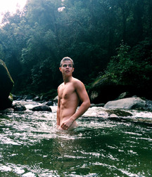 Twinks155 59c49f1e36234.jpg