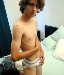 Twinks159 59c942ea54f40.jpg