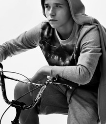 Beauty Boys 1 5a0b217f5d03f.jpg