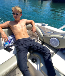 (Mostly) Shirtless Boys 11 gay boys porn tube 5f3968e4385aa.png