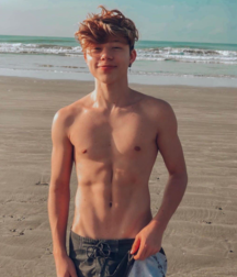 (Mostly) Shirtless Boys 11 gay boys porn tube 5f39695e2fffa.png