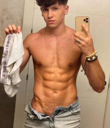 (Mostly) Shirtless Boys 11 gay boys porn tube 5f3969a9eb0de.png