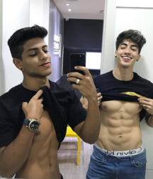 (Mostly) Shirtless Boys 11 gay boys porn tube 5f396ac43004f.png