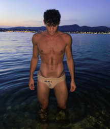 (Mostly) Shirtless Boys 11 gay boys porn tube 5f396ae043af6.png